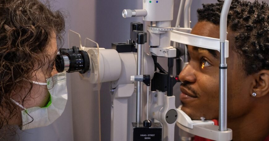 How Ophthalmologists Use Technology To Improve Patient Outcomes