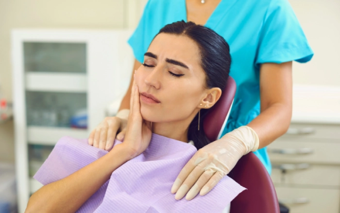 Managing Toothache Symptoms Before Your Dental Visit